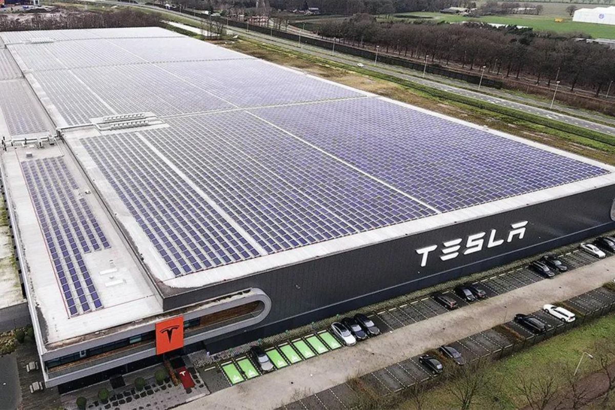 El emblemático Tesla Gigafactory, un ejemplo de cómo la energía solar transforma el mundo