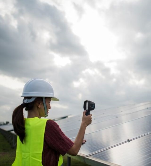 How Solar Energy Helps Reduce the Impact of Extreme Heat in Texas | ORIUS SOLAR